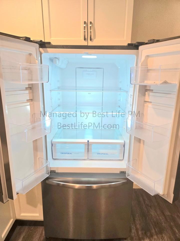 7122 North Greenwich Avenue - Photo 7 of 16