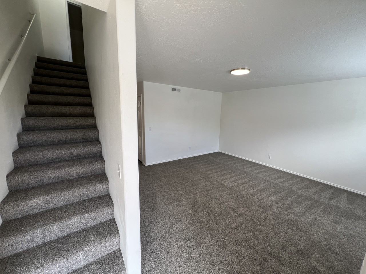 Pecan Apartments - Photo 2 of 12