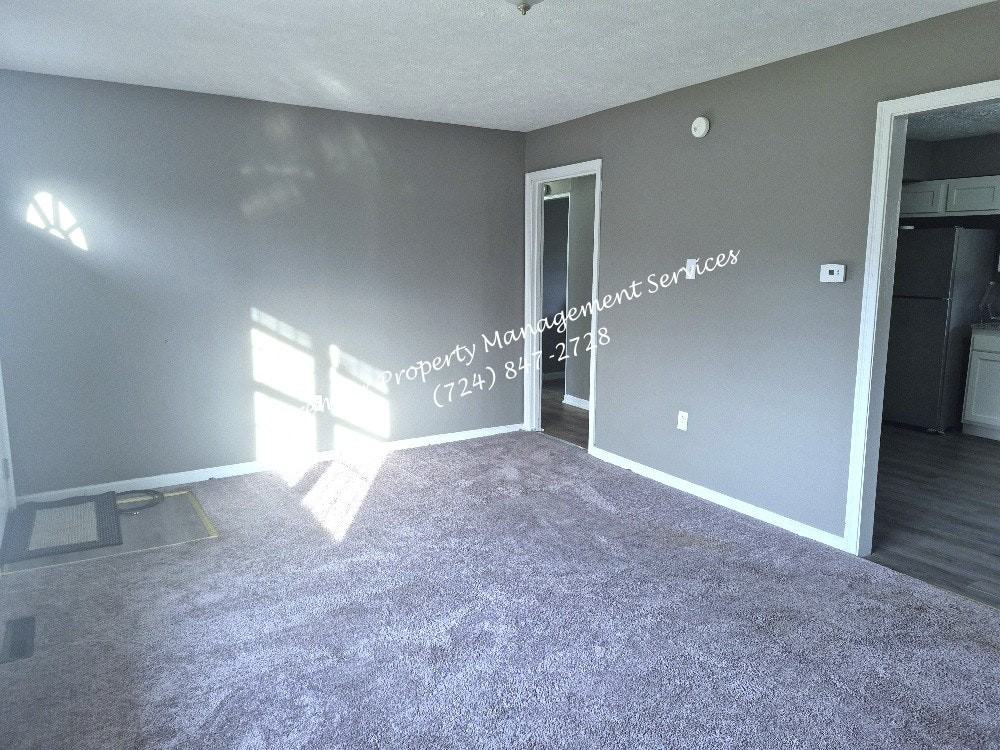 189 Grandview Avenue - Photo 4 of 15