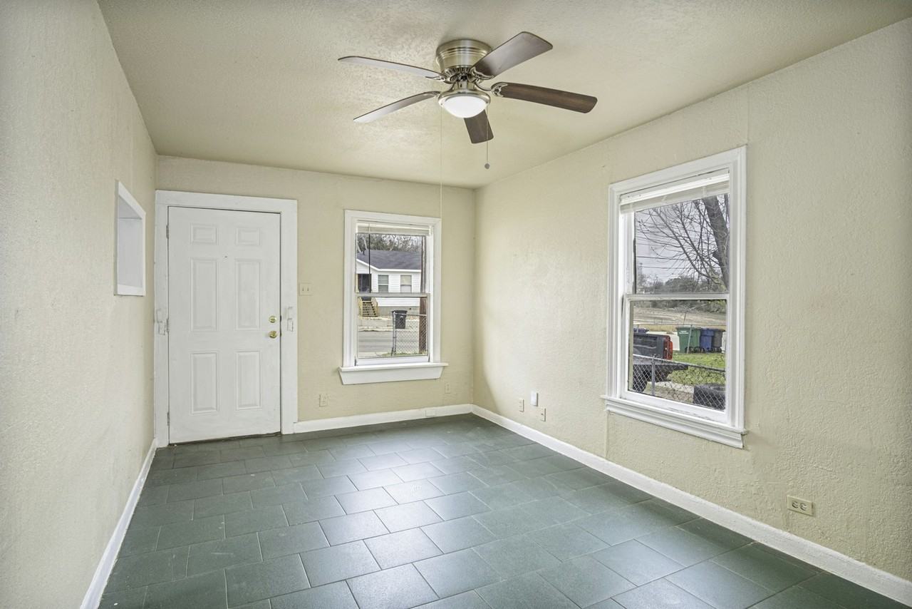 928 Poinsettia Street, Unit 1 - Photo 6 of 11