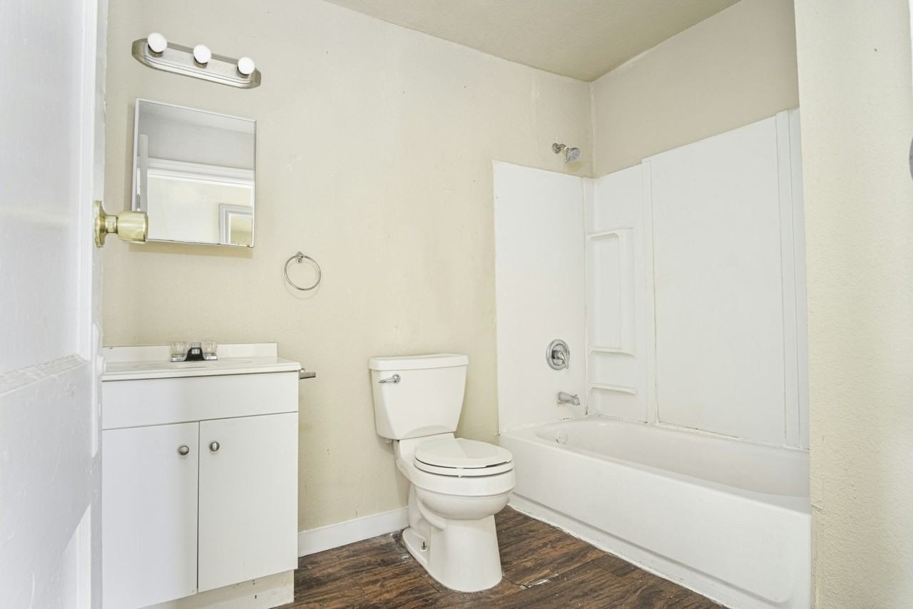 928 Poinsettia Street, Unit 1 - Photo 7 of 11