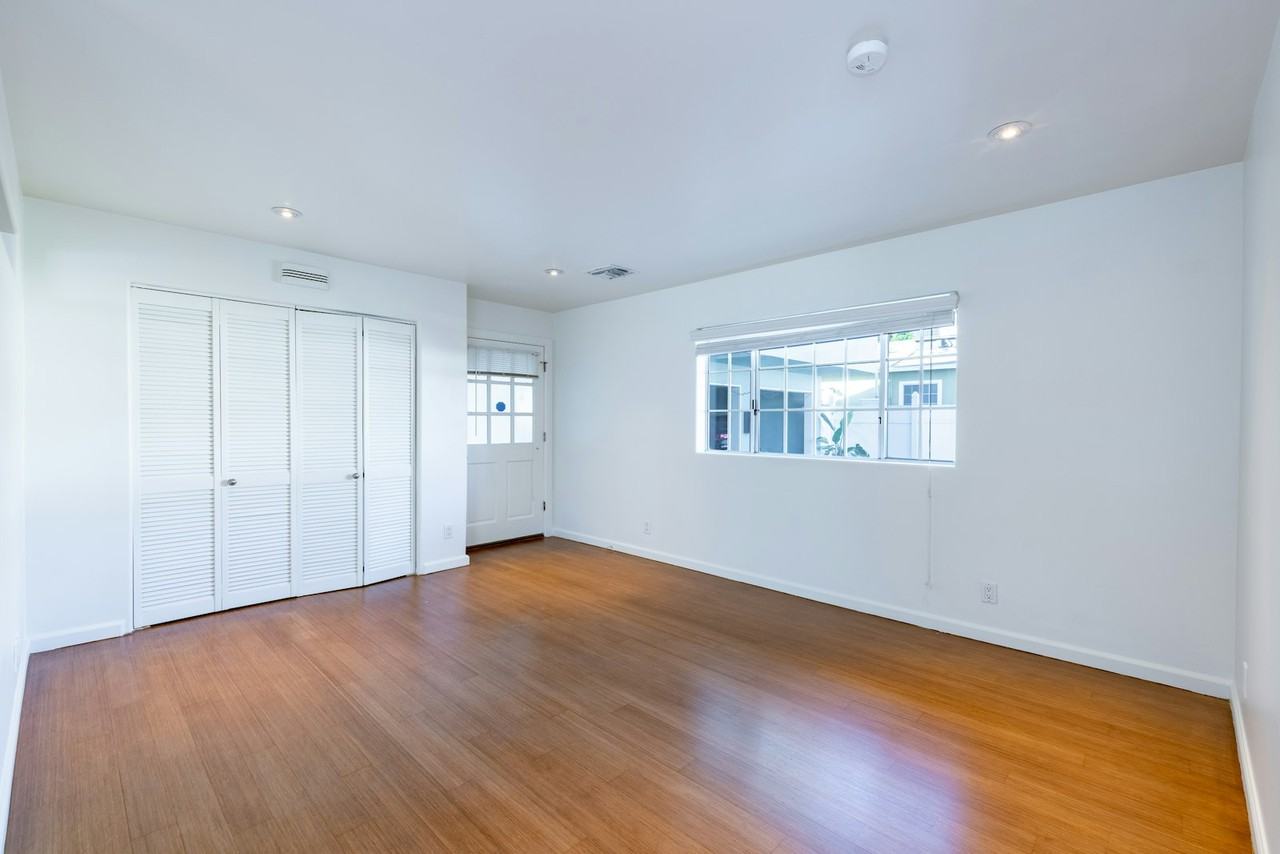 5426 Colfax Avenue - Photo 4 of 18