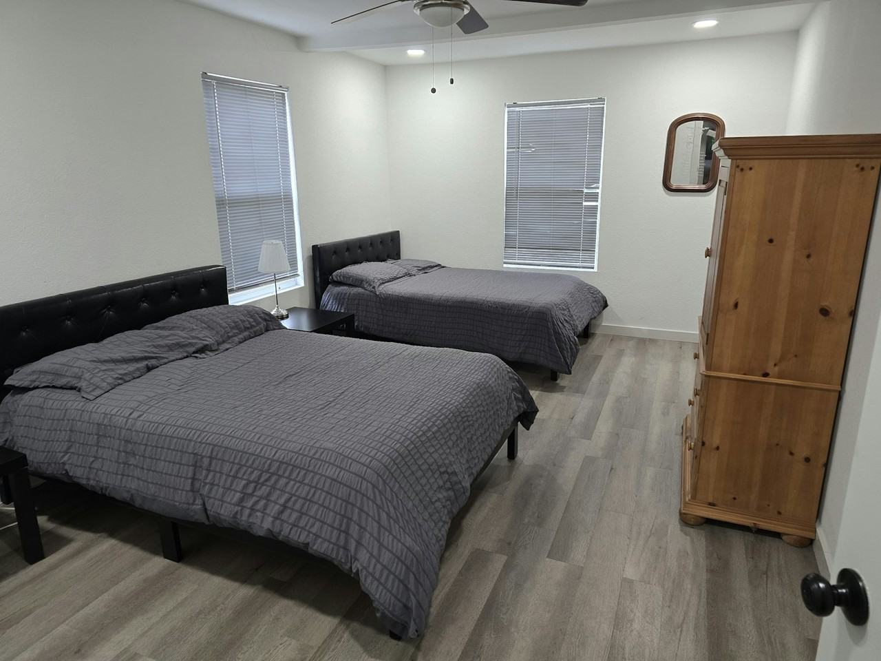 711 Truman Street - Photo 7 of 12