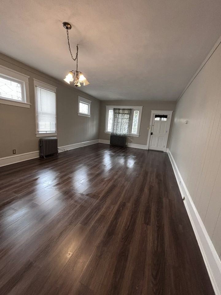 363 North Maple Avenue - Photo 7 of 23