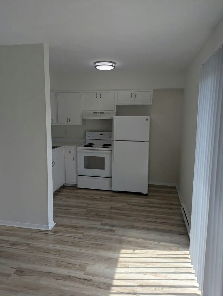 23 South River Street, Unit 7 - Photo 3 of 5