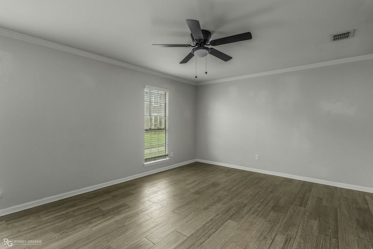 10112 Los Altos Drive - Photo 3 of 26