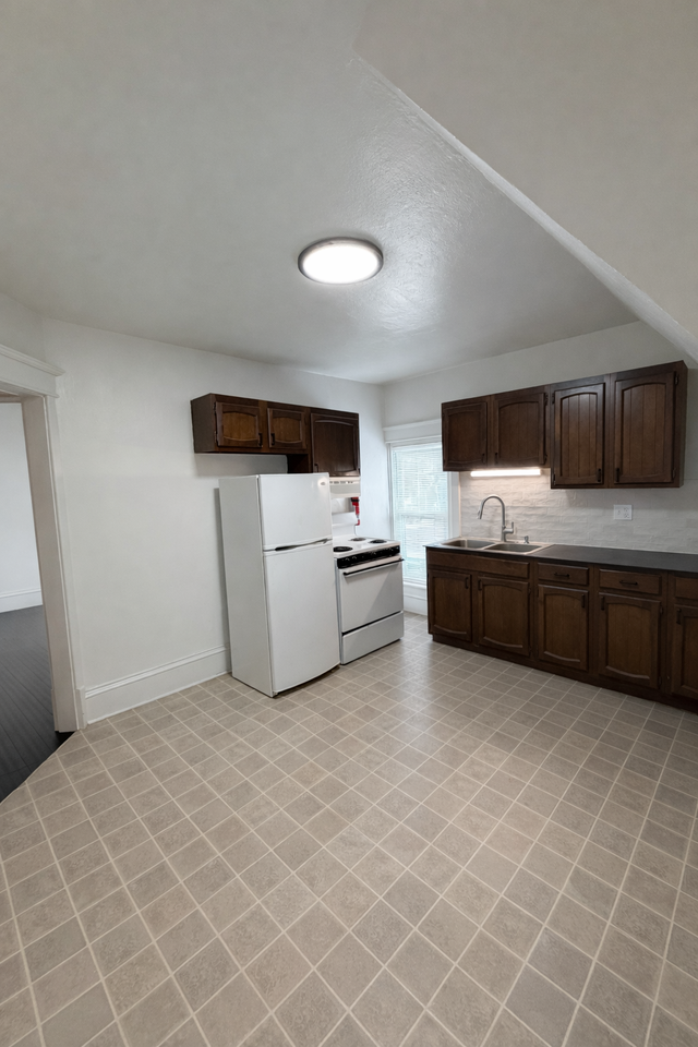 14 South Roland Street, Unit B2 - Photo 5 of 8