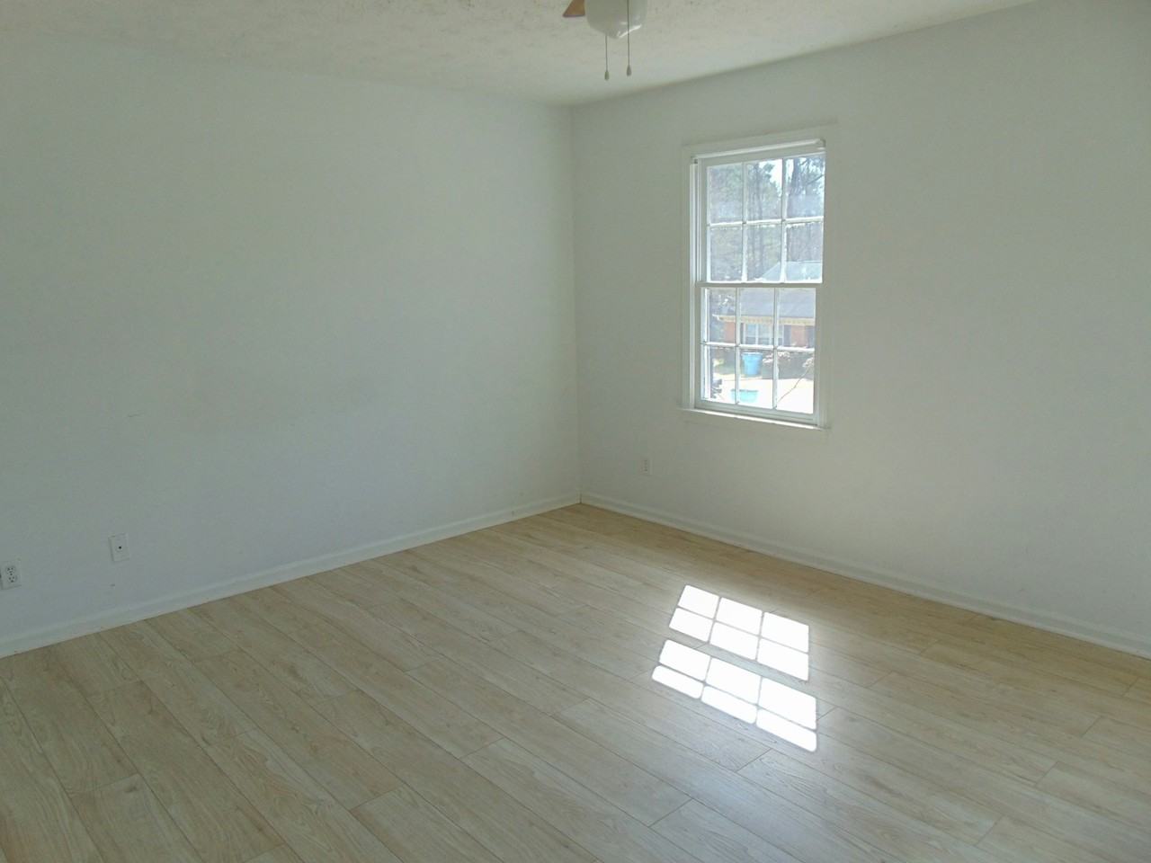 1750 Southgate Lane Southeast, Unit A - Photo 3 of 11