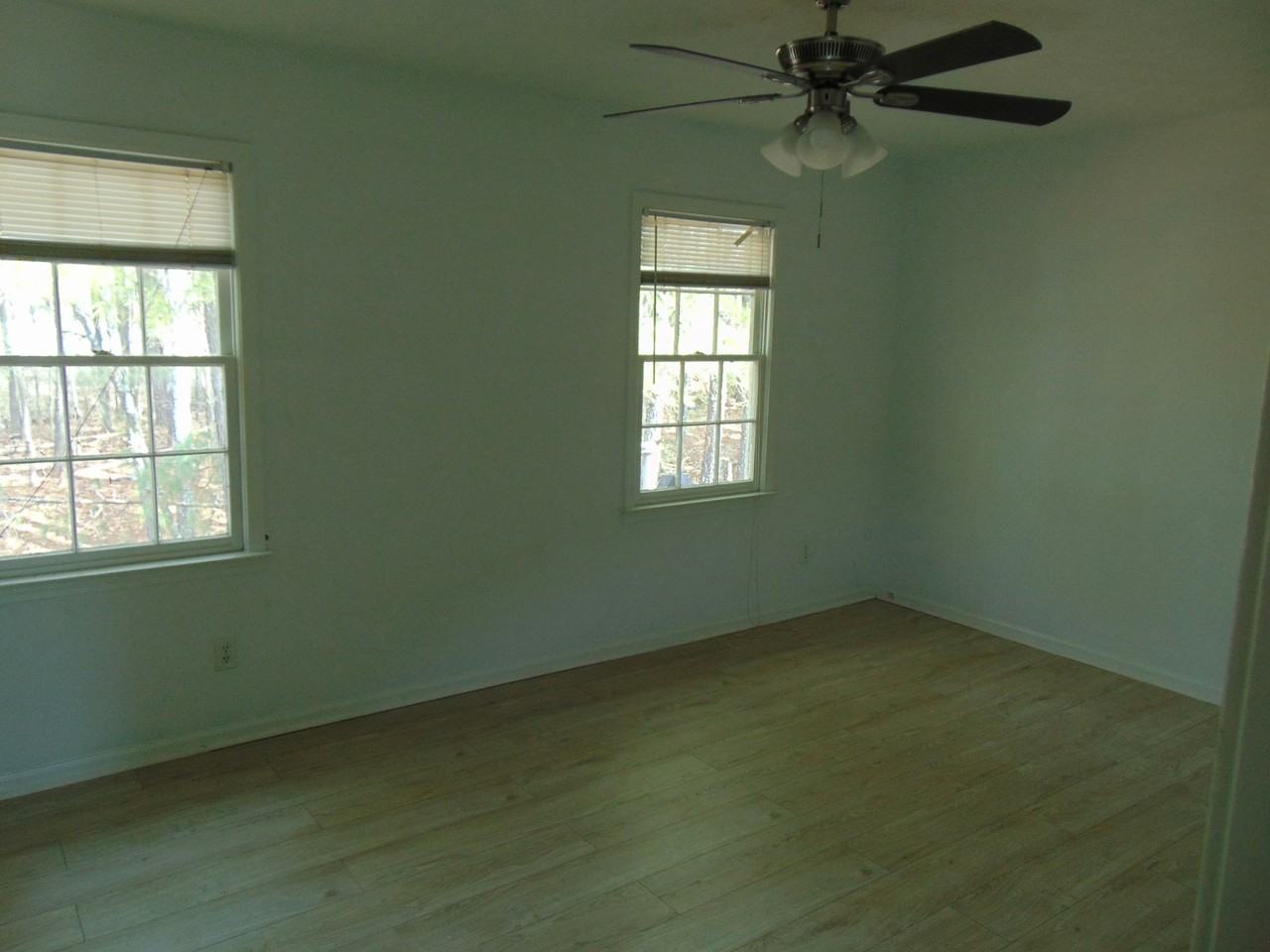 1750 Southgate Lane Southeast, Unit A - Photo 4 of 11