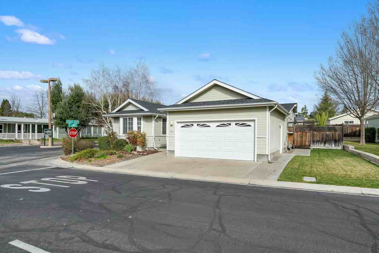 351 Lark Dr - Photo 2 of 17