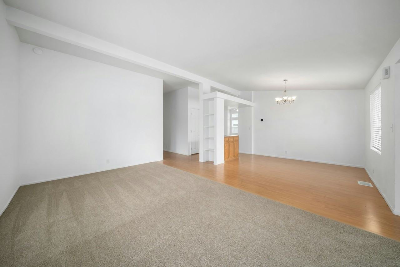 351 Lark Dr - Photo 3 of 17