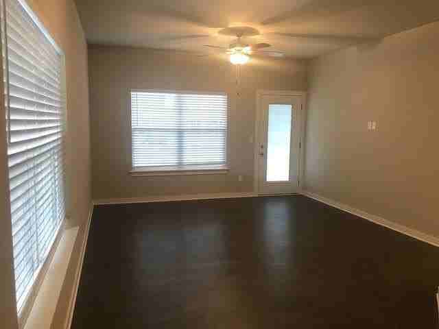 3913 Sw Peachwood Dr - Photo 3 of 13