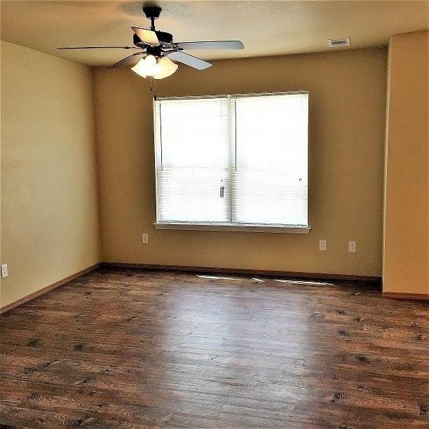 232 S Slopeside Dr - Photo 4 of 10