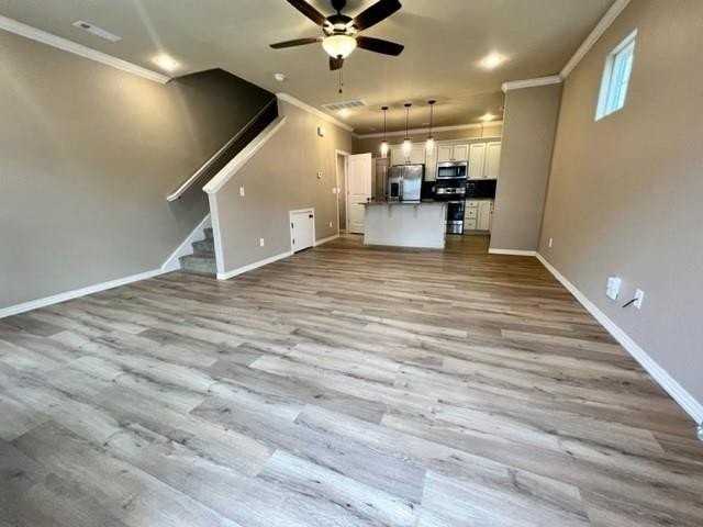 892 W Hughes St - Photo 2 of 15