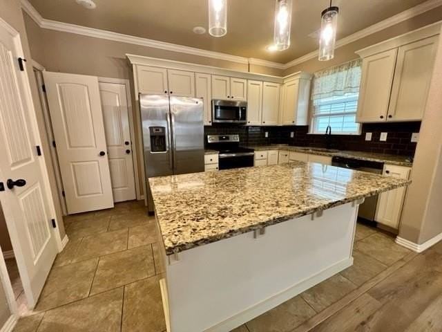 892 W Hughes St - Photo 4 of 15