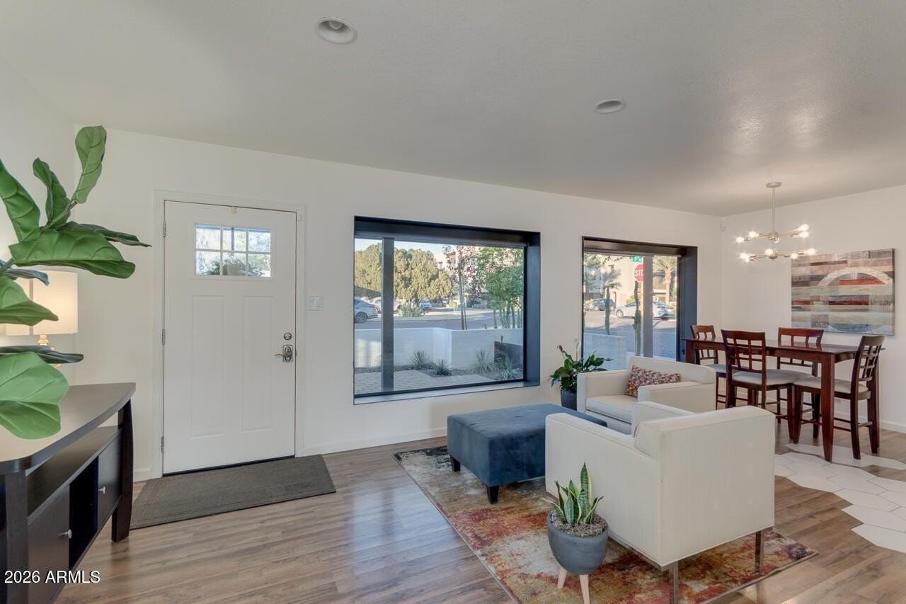 6929 E 6th St - Photo 6 of 41