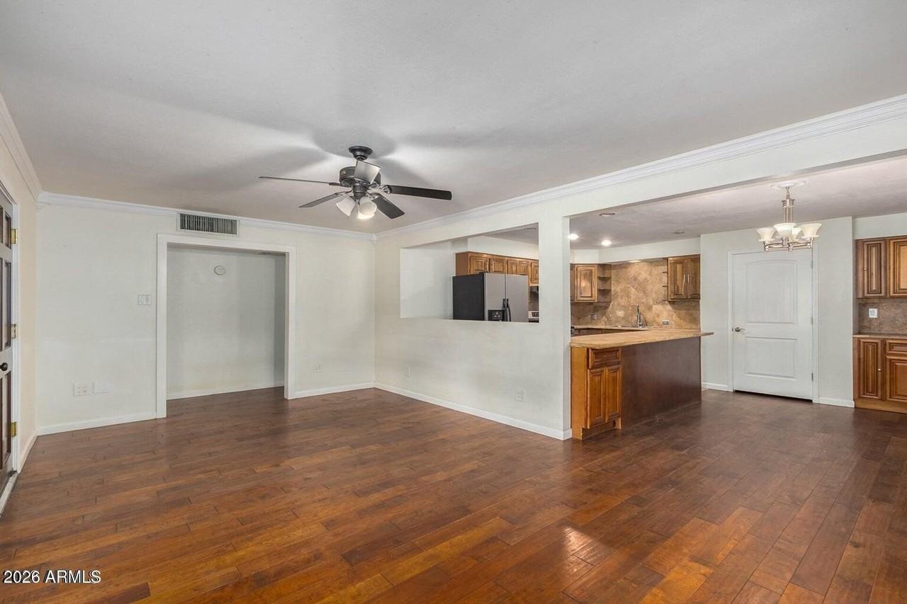 7340 N 7th Ave - Photo 4 of 37