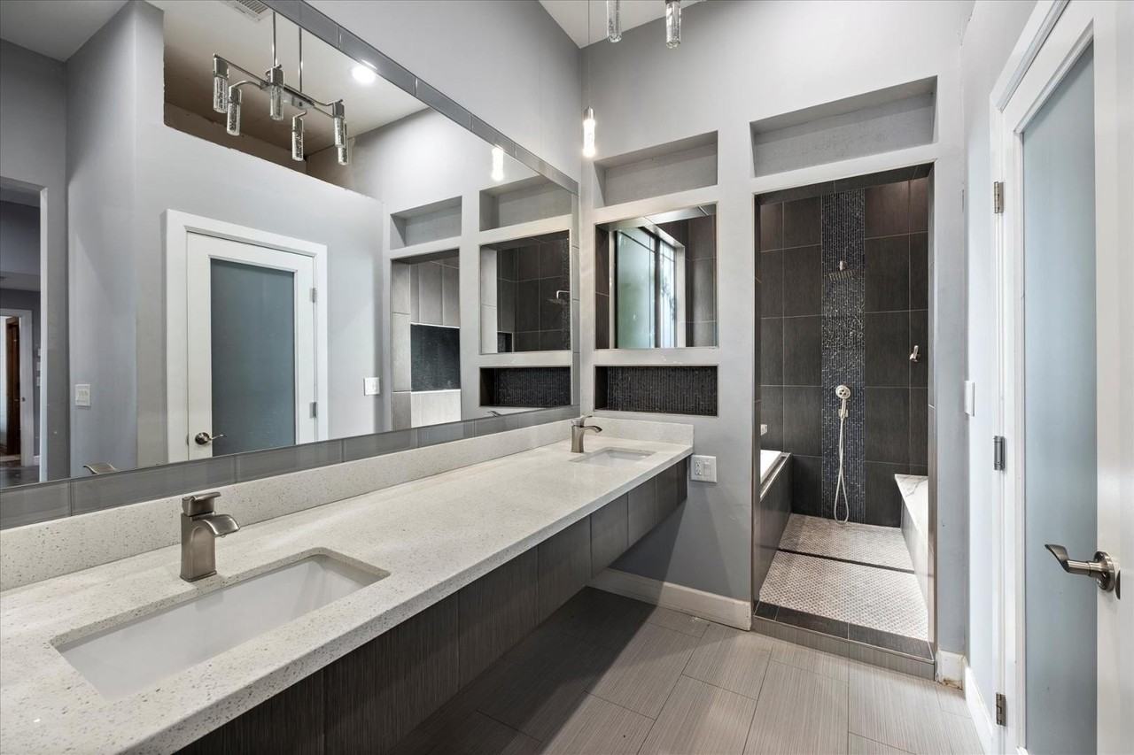 1629 W Willetta St - Photo 6 of 37