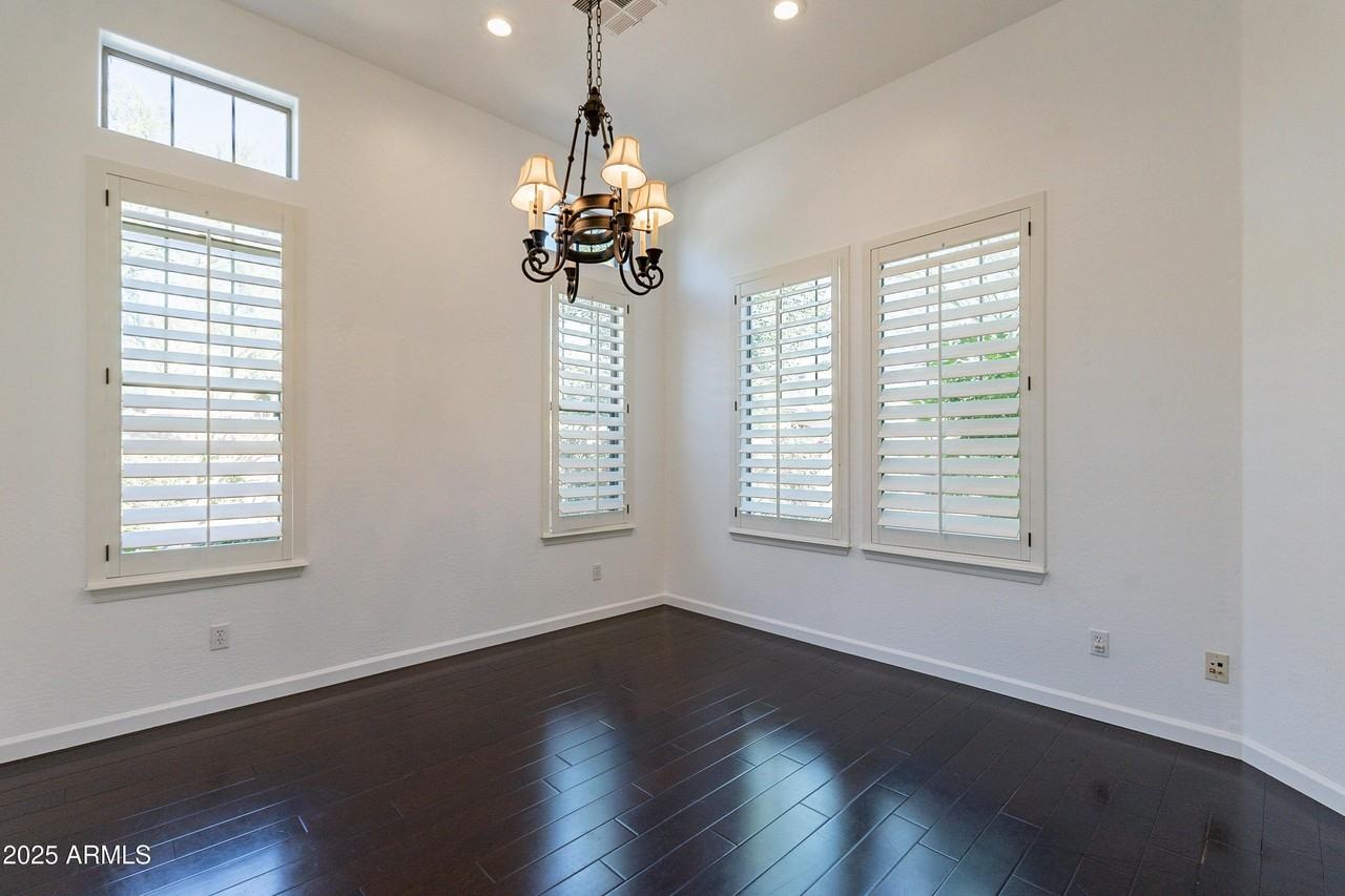 18169 N 92nd St - Photo 7 of 38