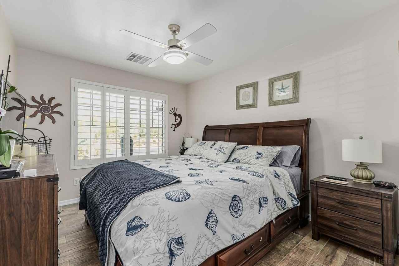 17475 W Spring Ln - Photo 5 of 9