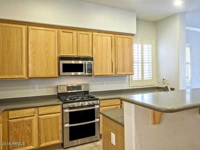 2732 W Florimond Rd - Photo 6 of 33