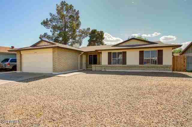 6353 W Mission Ln - Photo 3 of 18