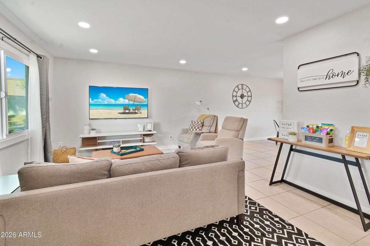 5909 N 81st St - Photo 3 of 27