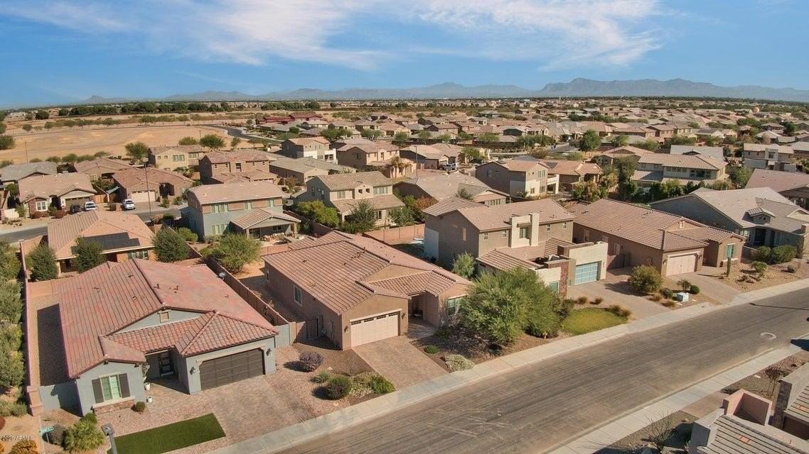 3276 E Orleans Dr - Photo 3 of 22