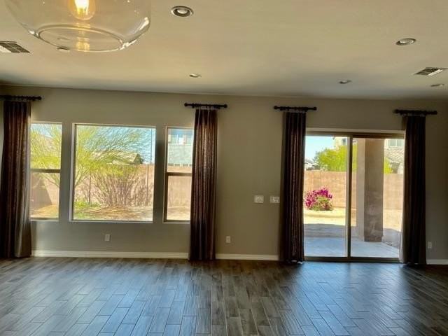 3276 E Orleans Dr - Photo 4 of 22