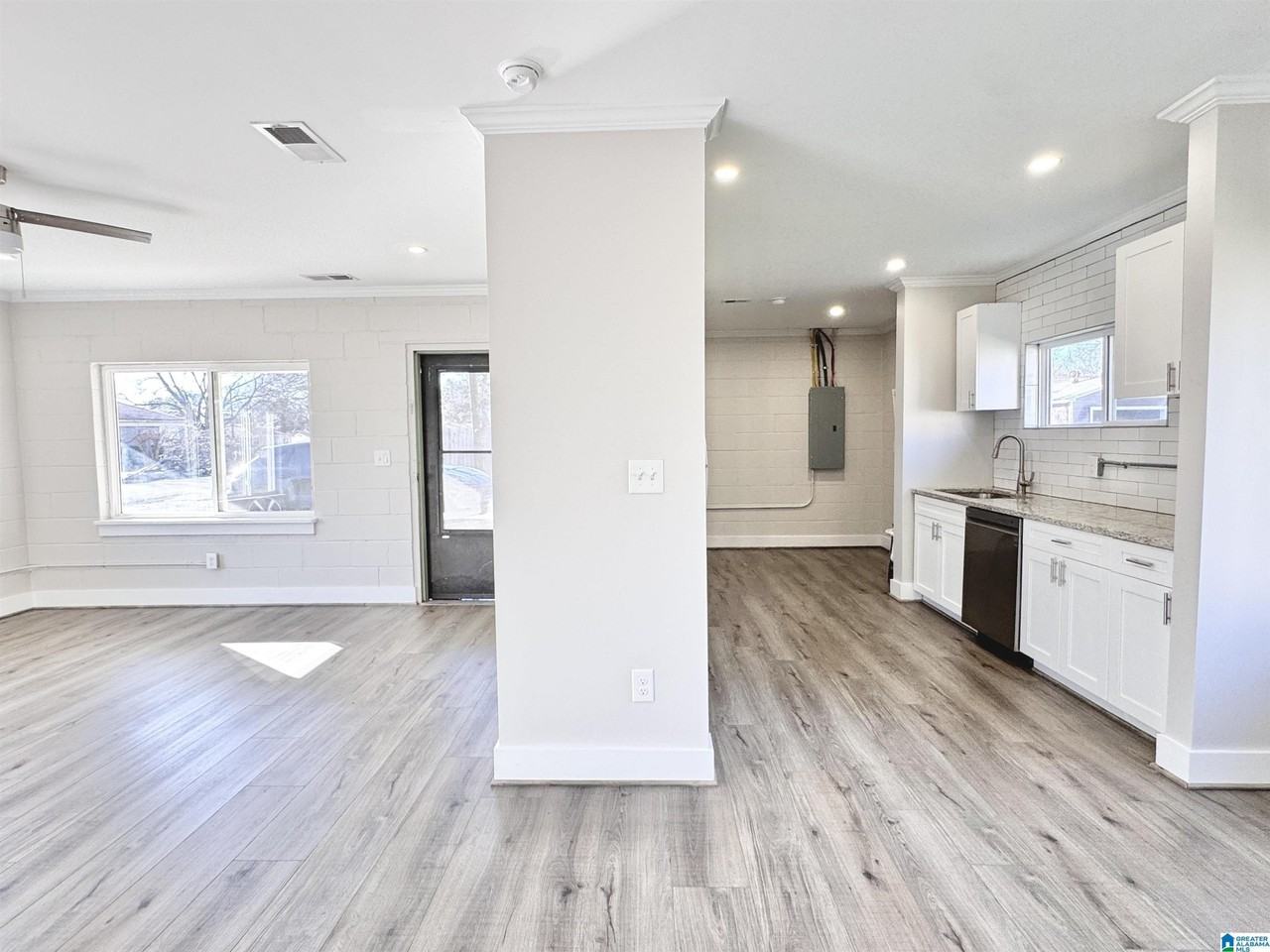 1640 57th St W - Photo 5 of 23