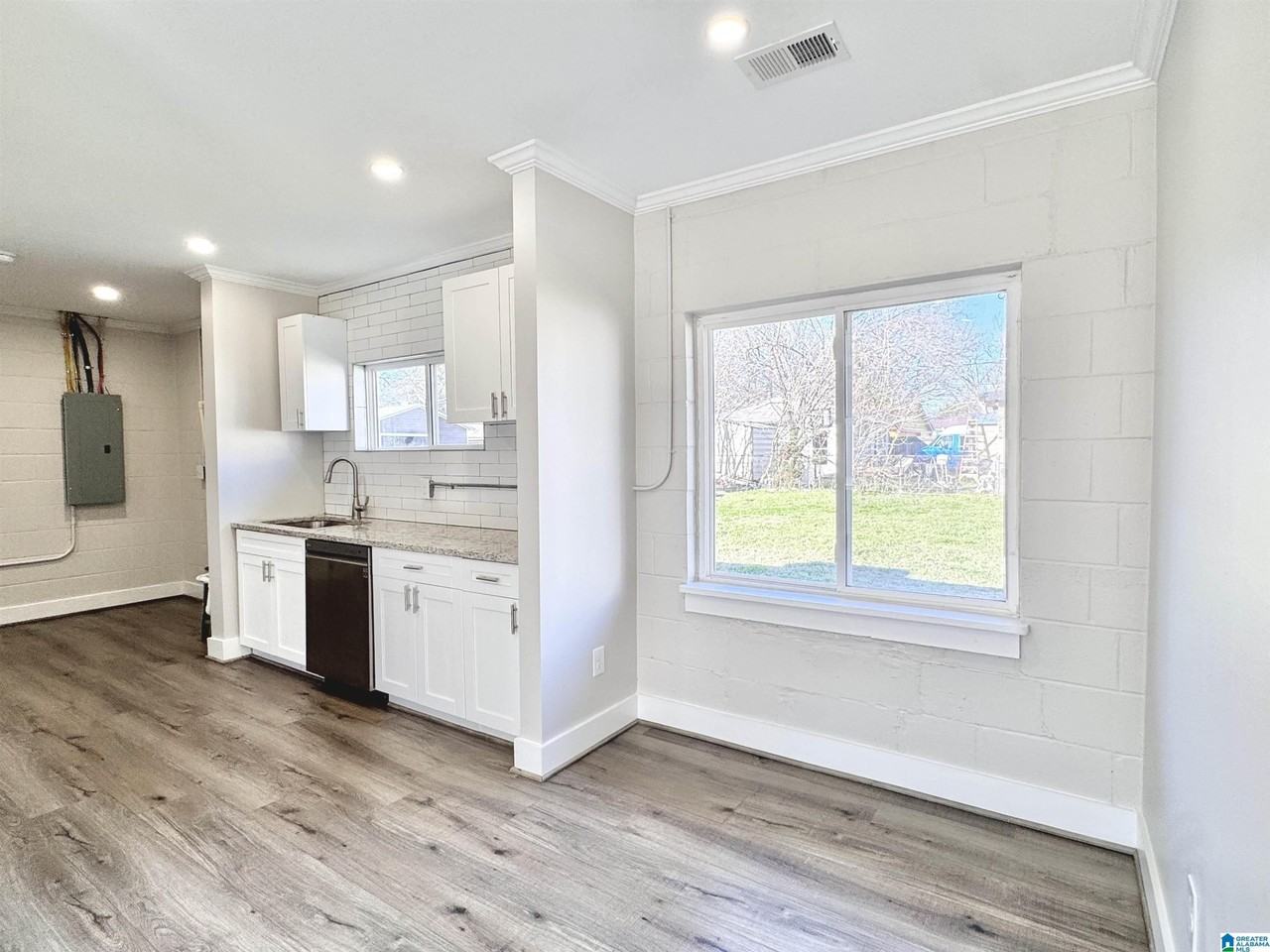 1640 57th St W - Photo 6 of 23