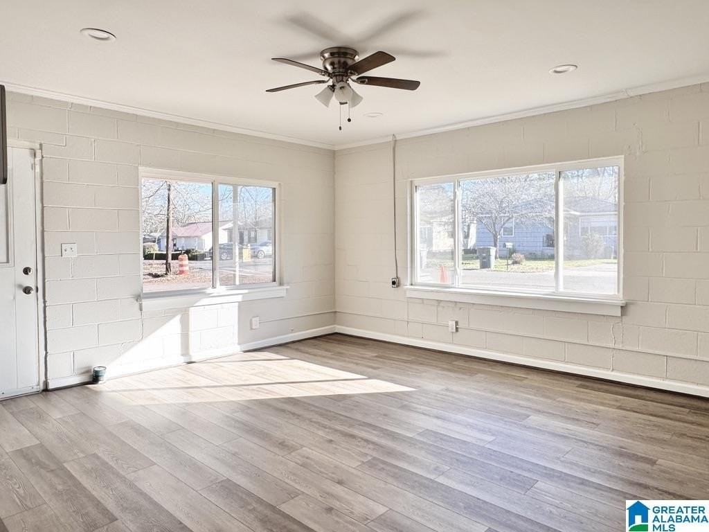 5624 Avenue Q - Photo 3 of 26