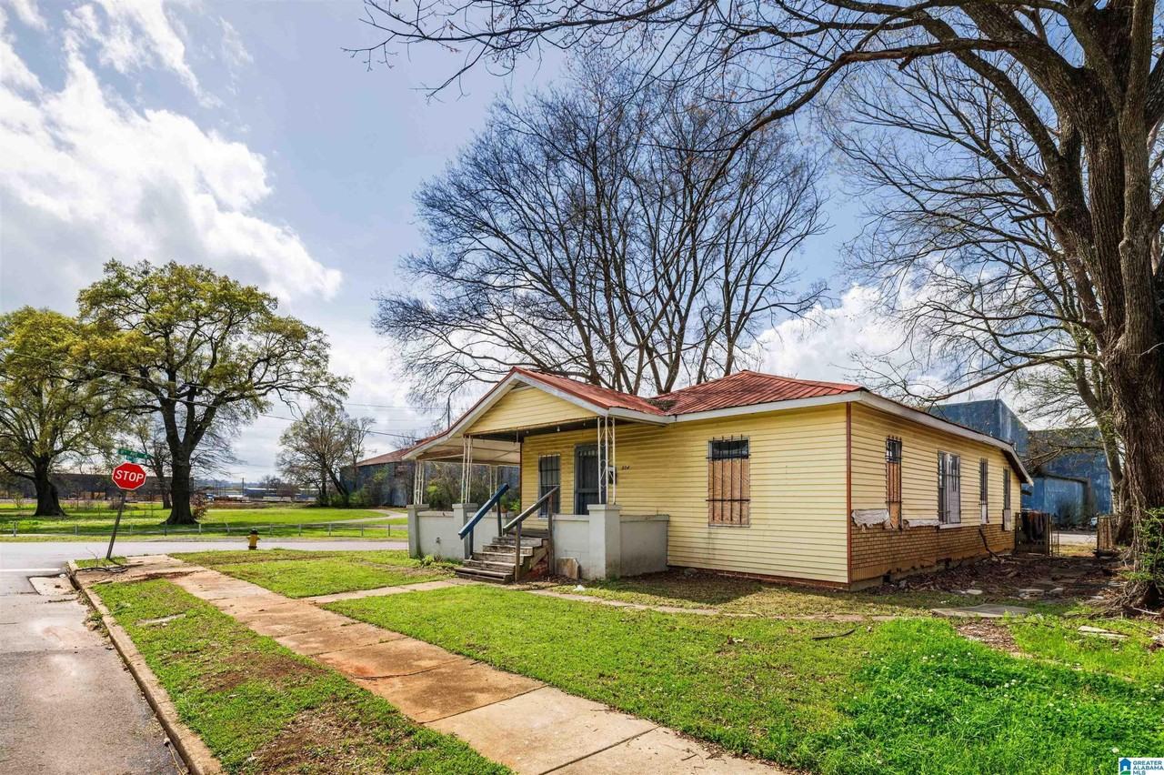 804 42nd St N - Photo 2 of 18