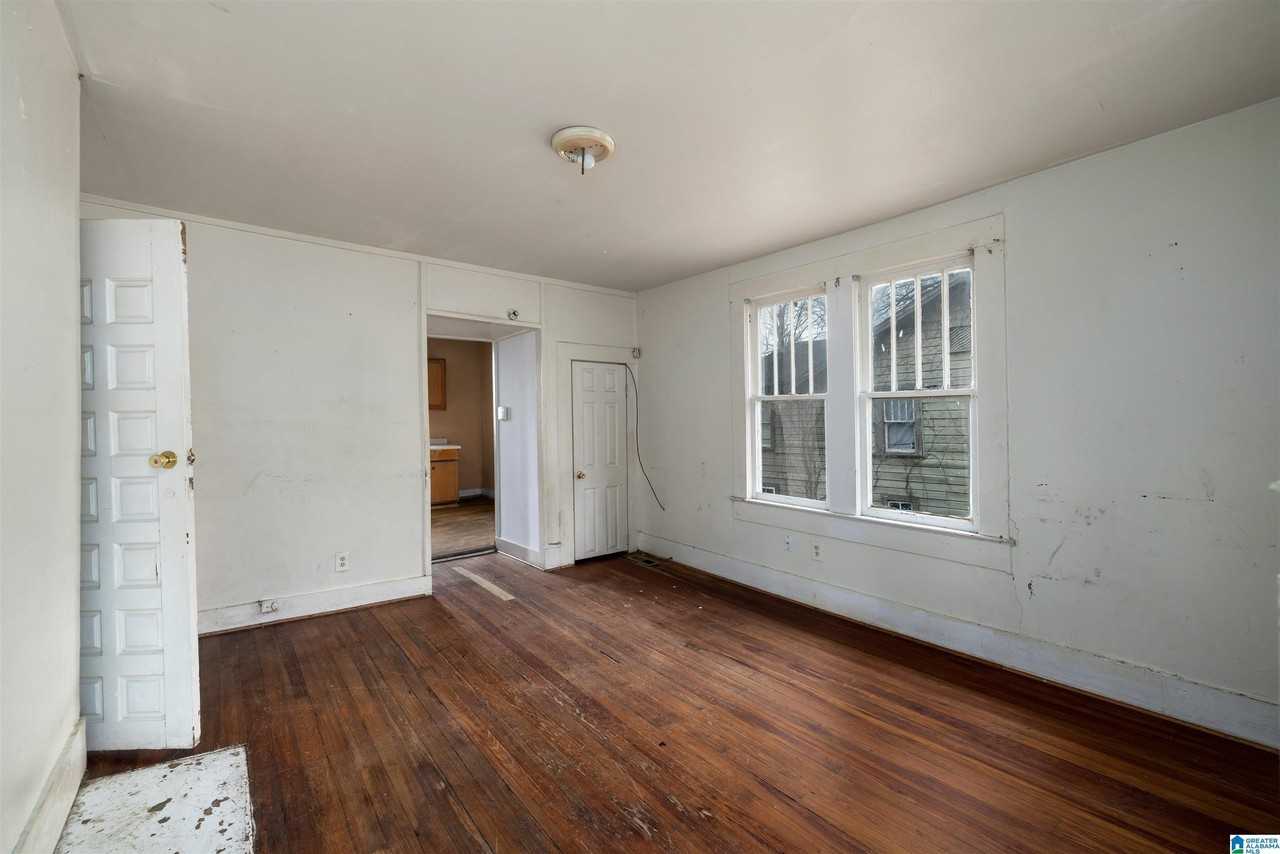 1216 Waverly St - Photo 6 of 21