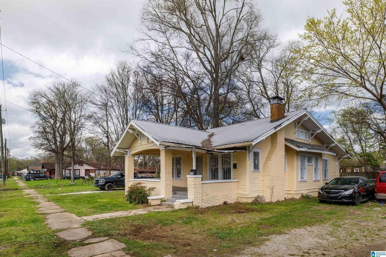 129 68th St N - Photo 3 of 21