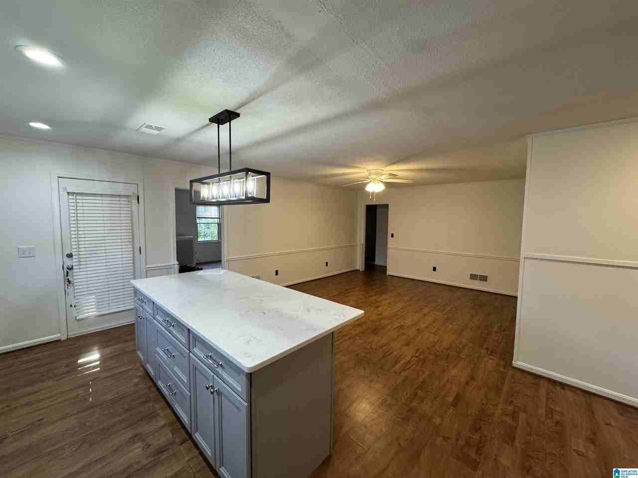 1426 Main Ave - Photo 4 of 26