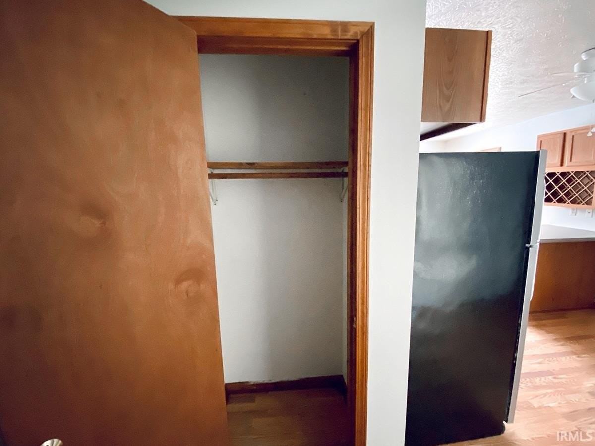 1418 S Palmer Ave - Photo 5 of 34