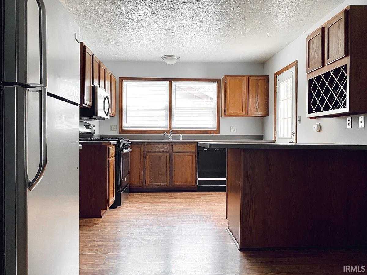 1418 S Palmer Ave - Photo 6 of 34