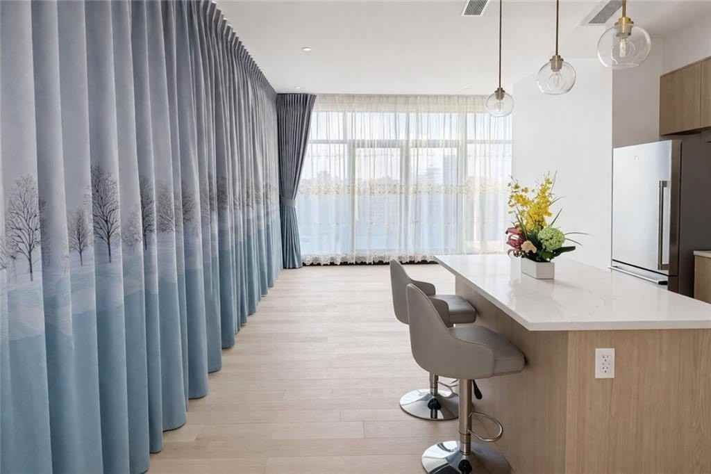 816 58th St #8B - Photo 3 of 8