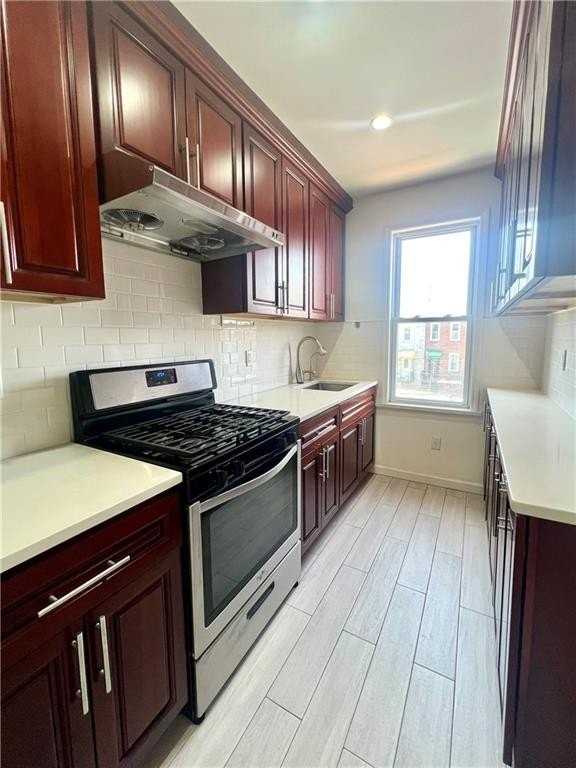 1932 E 29th St #2 - Photo 5 of 7