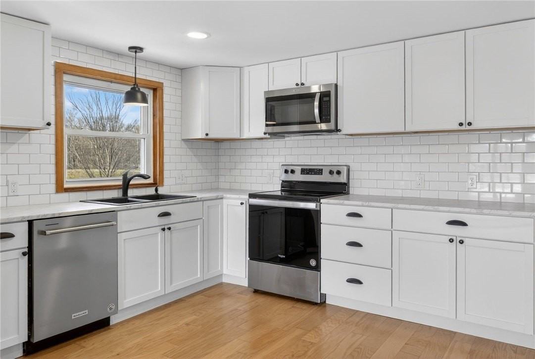 999 Salmon Creek Rd - Photo 6 of 33