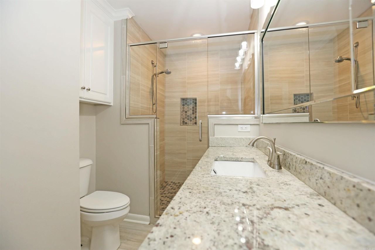 4000 Woodlawn Dr - Photo 5 of 20