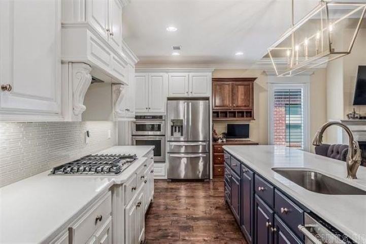 19 Bishop Pl - Photo 4 of 25