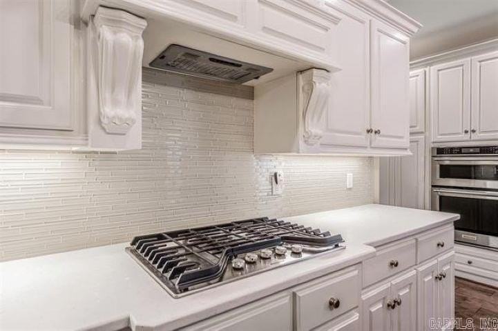 19 Bishop Pl - Photo 5 of 25