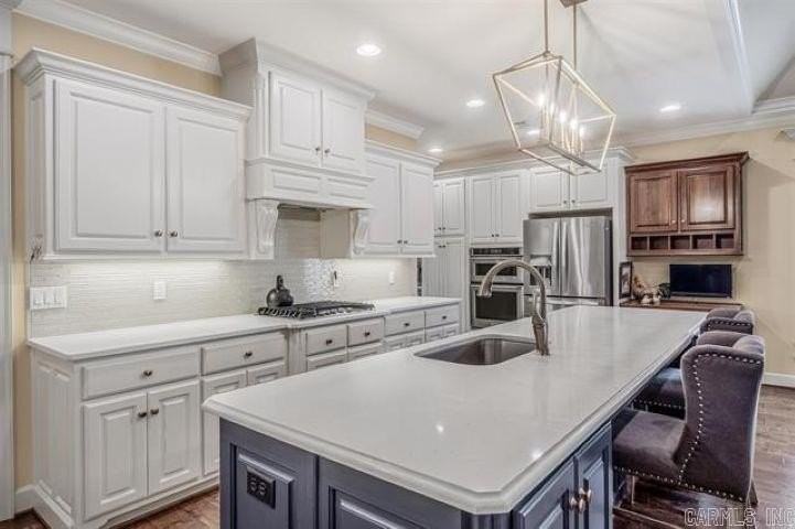 19 Bishop Pl - Photo 6 of 25