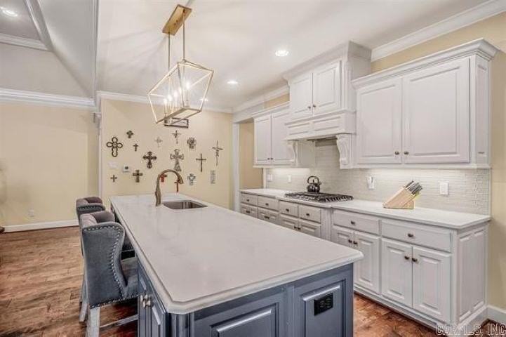 19 Bishop Pl - Photo 7 of 25