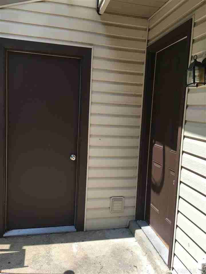 6111 Queensboro Dr - Photo 3 of 8