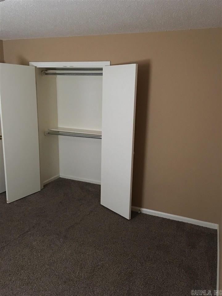 6111 Queensboro Dr - Photo 6 of 8