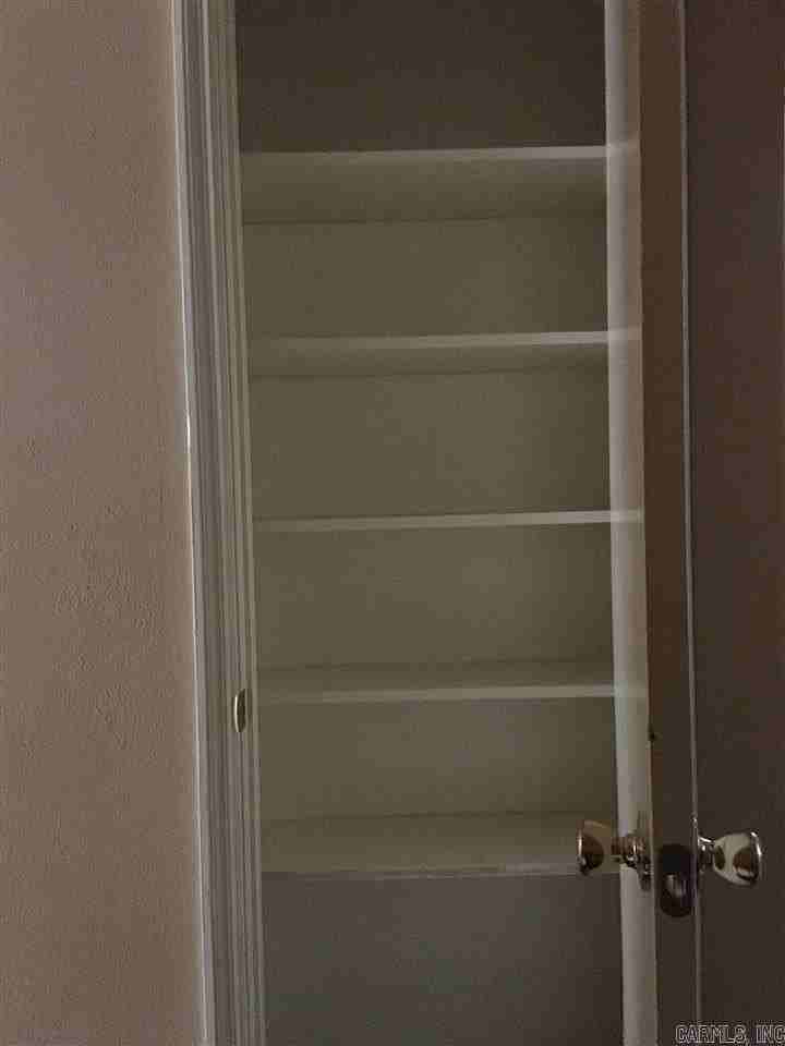 6111 Queensboro Dr - Photo 7 of 8