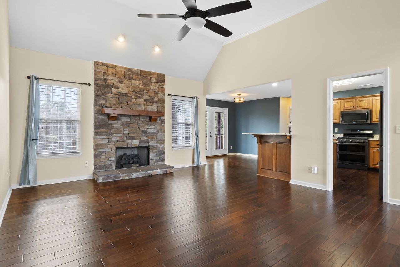 7821 Slatermill Dr - Photo 4 of 21